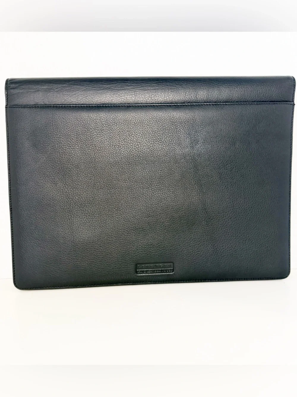 Levenger sleek black